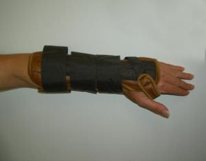 DeRoyal Hospital Grade Wrist/Forearm Splint, Lthret * 11" Hook & Loop Closure Right XL * 1 Per EA STAT  Brand 5002-05 - Home Health Superstore