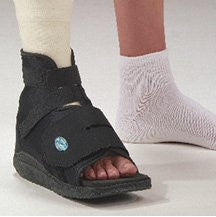 DeRoyal Hospital Grade Cast Boot, Slimline Darco&reg; * Blue, Ped M * 1 Per EA STAT  Brand 2039-99 - Home Health Superstore